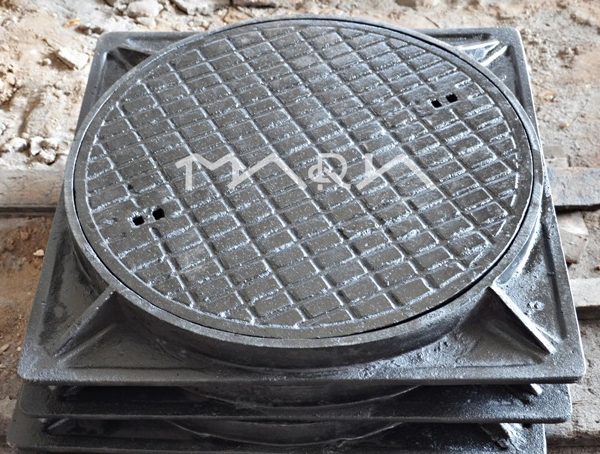 manhole cover 40